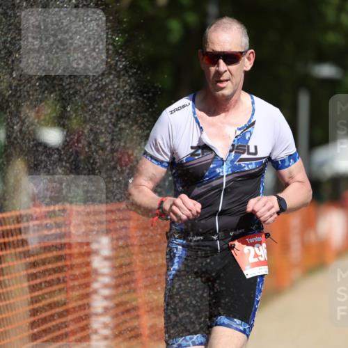 07.09.2025 - 19. Norderstedt Triathlon Michael Strokosch http://msf.ph/oto/8764283 07.09.2025 12:12:10 Laufen 296 meine-sportfotos.de