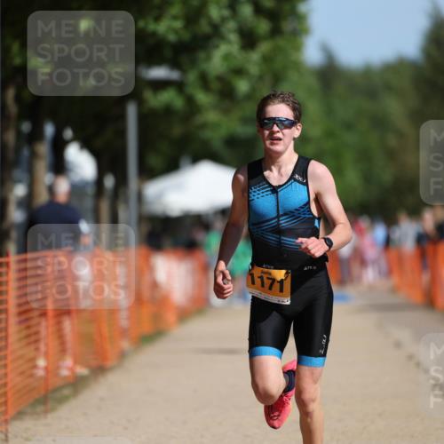 07.09.2025 - 19. Norderstedt Triathlon Michael Strokosch http://msf.ph/oto/8764290 07.09.2025 11:31:14 Laufen 196, 1171 meine-sportfotos.de