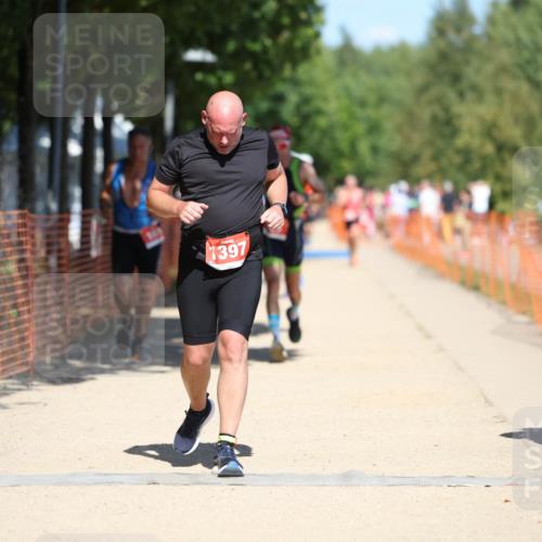 07.09.2025 - 19. Norderstedt Triathlon Michael Strokosch http://msf.ph/oto/8764296 07.09.2025 13:19:54 Laufen 161, 205, 357, 1321, 1397 meine-sportfotos.de