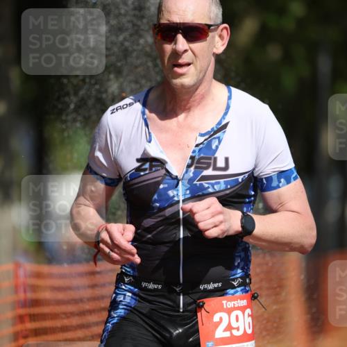 07.09.2025 - 19. Norderstedt Triathlon Michael Strokosch http://msf.ph/oto/8764300 07.09.2025 12:12:11 Laufen 296 meine-sportfotos.de