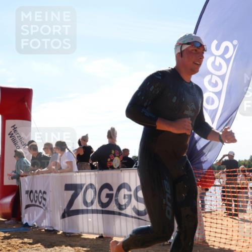 07.09.2025 - 19. Norderstedt Triathlon Luisa Fischer http://msf.ph/oto/8764309 07.09.2025 15:02:31 Schwimmen 401, 1545 meine-sportfotos.de