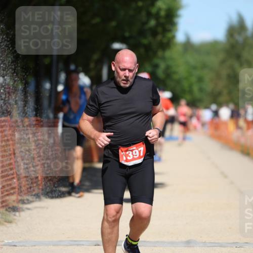 07.09.2025 - 19. Norderstedt Triathlon Michael Strokosch http://msf.ph/oto/8764319 07.09.2025 13:19:55 Laufen 161, 205, 357, 1321, 1397 meine-sportfotos.de