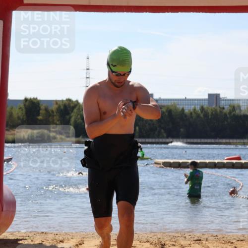 07.09.2025 - 19. Norderstedt Triathlon Luisa Fischer http://msf.ph/oto/8764362 07.09.2025 12:31:35 Schwimmen 142, 745 meine-sportfotos.de