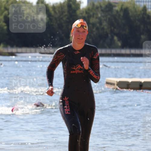 07.09.2025 - 19. Norderstedt Triathlon Luisa Fischer http://msf.ph/oto/8764372 07.09.2025 12:31:48 Schwimmen 346 meine-sportfotos.de