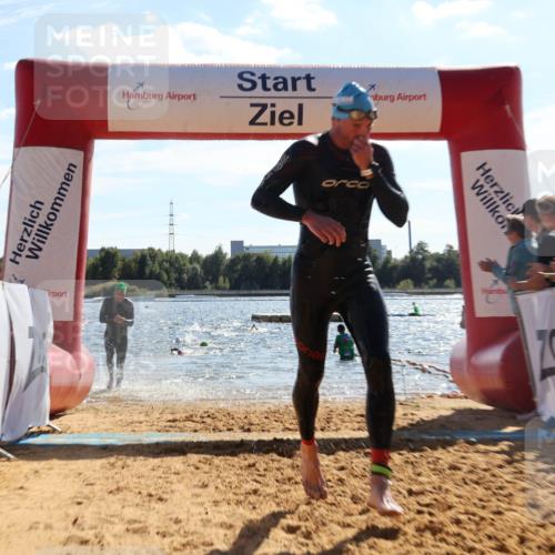 07.09.2025 - 19. Norderstedt Triathlon Luisa Fischer http://msf.ph/oto/8764387 07.09.2025 15:03:23 Schwimmen 927, 1409, 1415 meine-sportfotos.de