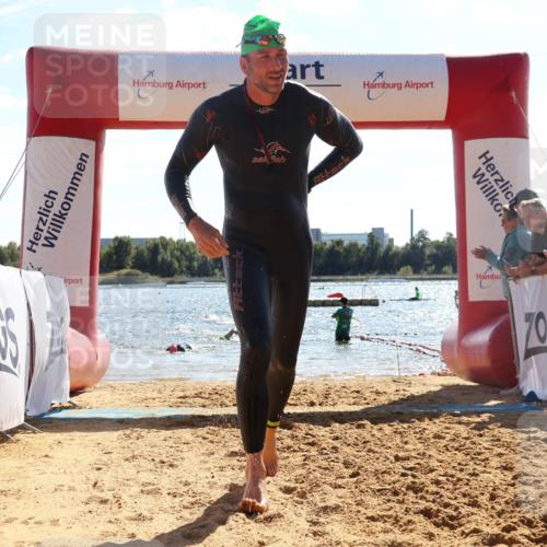 07.09.2025 - 19. Norderstedt Triathlon Luisa Fischer http://msf.ph/oto/8764447 07.09.2025 15:03:29 Schwimmen 927, 1409, 1415 meine-sportfotos.de