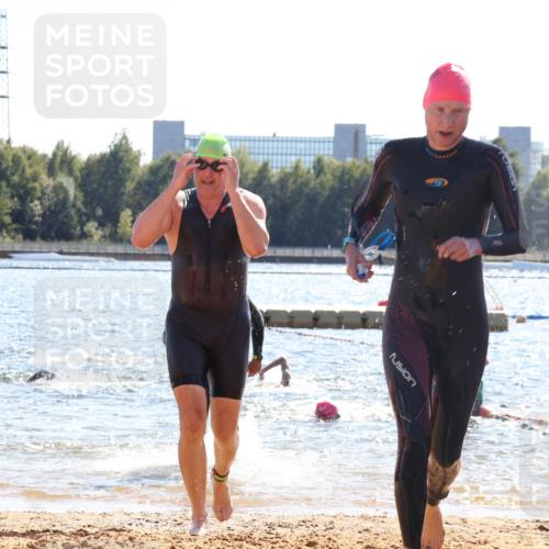 07.09.2025 - 19. Norderstedt Triathlon Luisa Fischer http://msf.ph/oto/8764458 07.09.2025 15:03:41 Schwimmen 1435, 1533, 1534 meine-sportfotos.de