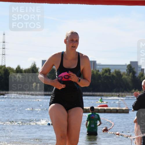 07.09.2025 - 19. Norderstedt Triathlon Luisa Fischer http://msf.ph/oto/8764467 07.09.2025 12:32:11 Schwimmen 179, 1388 meine-sportfotos.de