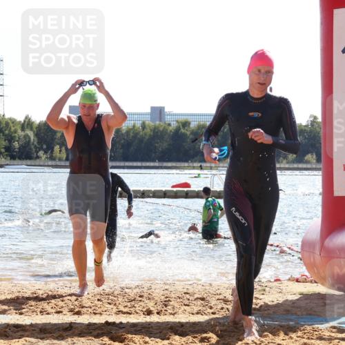 07.09.2025 - 19. Norderstedt Triathlon Luisa Fischer http://msf.ph/oto/8764470 07.09.2025 15:03:42 Schwimmen 1435, 1533, 1534 meine-sportfotos.de