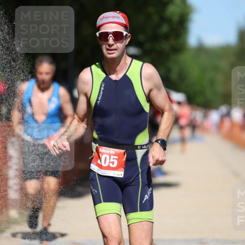 07.09.2025 - 19. Norderstedt Triathlon Michael Strokosch http://msf.ph/oto/8764471 07.09.2025 13:19:58 Laufen 161, 205, 808, 1321, 1397 meine-sportfotos.de