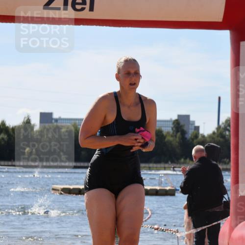 07.09.2025 - 19. Norderstedt Triathlon Luisa Fischer http://msf.ph/oto/8764473 07.09.2025 12:32:11 Schwimmen 179, 1388 meine-sportfotos.de