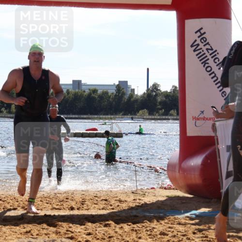07.09.2025 - 19. Norderstedt Triathlon Luisa Fischer http://msf.ph/oto/8764484 07.09.2025 15:03:43 Schwimmen 1435, 1533, 1534 meine-sportfotos.de
