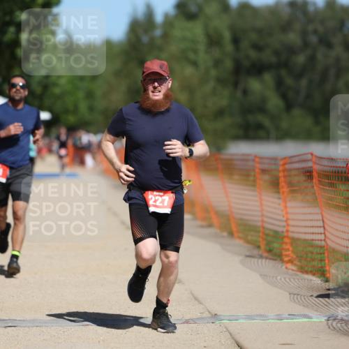 07.09.2025 - 19. Norderstedt Triathlon Michael Strokosch http://msf.ph/oto/8764496 07.09.2025 12:58:23 Laufen 227, 251 meine-sportfotos.de