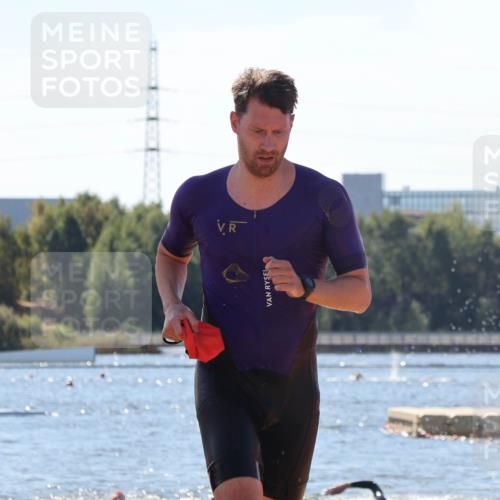 07.09.2025 - 19. Norderstedt Triathlon Luisa Fischer http://msf.ph/oto/8764499 07.09.2025 12:32:14 Schwimmen 179, 1388 meine-sportfotos.de