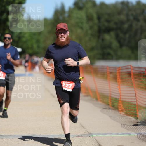 07.09.2025 - 19. Norderstedt Triathlon Michael Strokosch http://msf.ph/oto/8764507 07.09.2025 12:58:23 Laufen 227, 251 meine-sportfotos.de