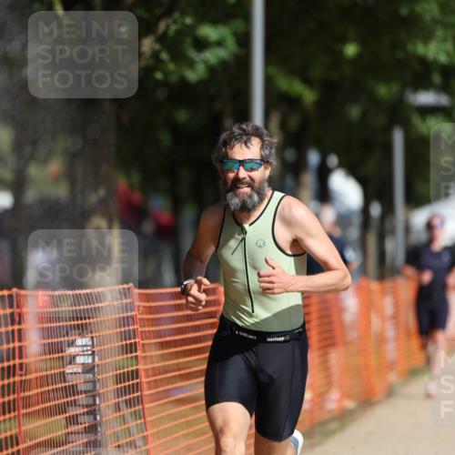 07.09.2025 - 19. Norderstedt Triathlon Michael Strokosch http://msf.ph/oto/8764520 07.09.2025 11:31:19 Laufen 196, 1171, 1198 meine-sportfotos.de