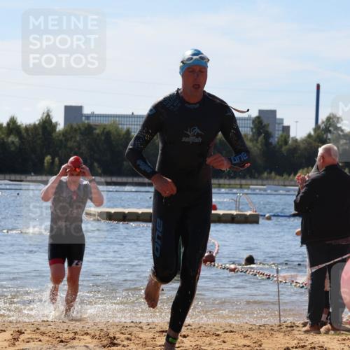 07.09.2025 - 19. Norderstedt Triathlon Luisa Fischer http://msf.ph/oto/8764548 07.09.2025 12:32:30 Schwimmen 275, 1271, 1326 meine-sportfotos.de