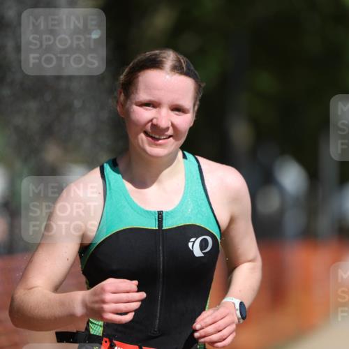07.09.2025 - 19. Norderstedt Triathlon Michael Strokosch http://msf.ph/oto/8764563 07.09.2025 12:12:33 Laufen 148, 778 meine-sportfotos.de