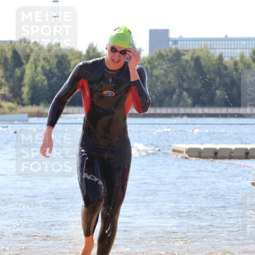 07.09.2025 - 19. Norderstedt Triathlon Luisa Fischer http://msf.ph/oto/8764577 07.09.2025 12:32:52 Schwimmen 327 meine-sportfotos.de
