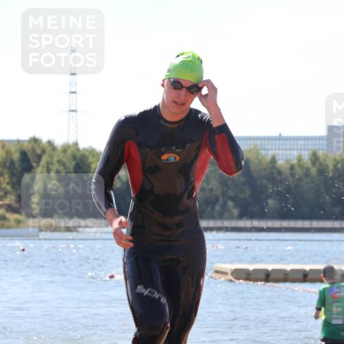 07.09.2025 - 19. Norderstedt Triathlon Luisa Fischer http://msf.ph/oto/8764585 07.09.2025 12:32:52 Schwimmen 327 meine-sportfotos.de