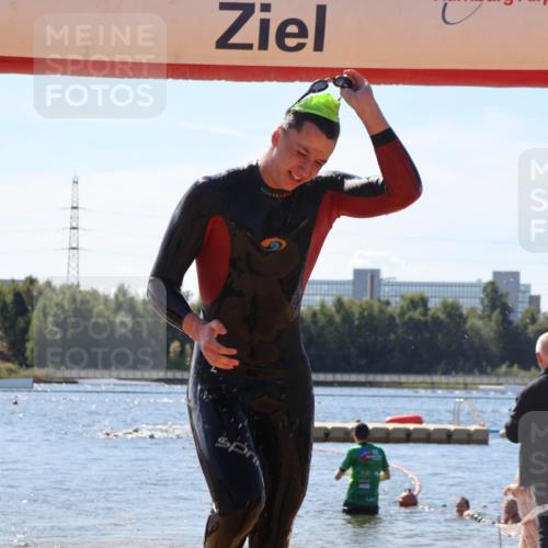 07.09.2025 - 19. Norderstedt Triathlon Luisa Fischer http://msf.ph/oto/8764597 07.09.2025 12:32:53 Schwimmen 327 meine-sportfotos.de
