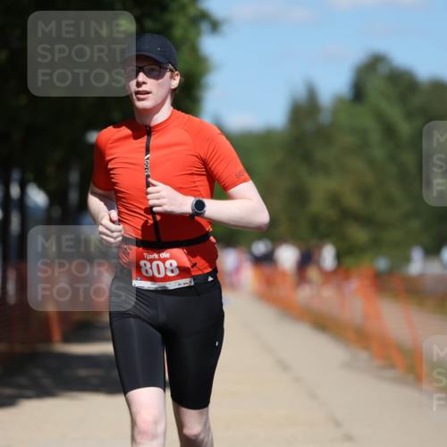 07.09.2025 - 19. Norderstedt Triathlon Michael Strokosch http://msf.ph/oto/8764602 07.09.2025 13:20:05 Laufen 798, 808 meine-sportfotos.de