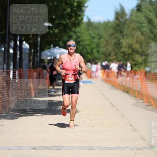 07.09.2025 - 19. Norderstedt Triathlon Michael Strokosch http://msf.ph/oto/8764620 07.09.2025 13:20:08 Laufen 781, 798, 808 meine-sportfotos.de
