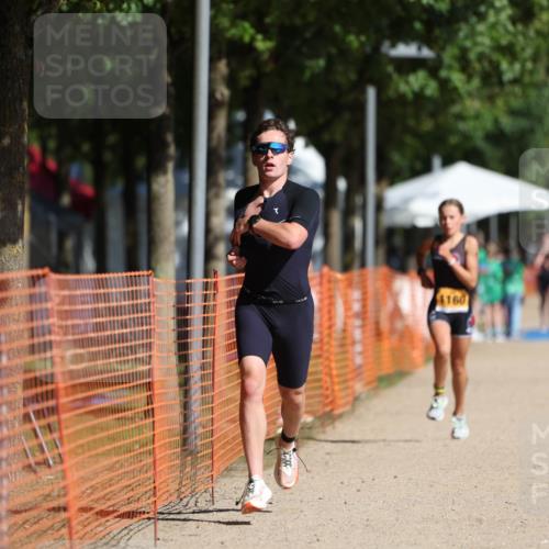 07.09.2025 - 19. Norderstedt Triathlon Michael Strokosch http://msf.ph/oto/8764624 07.09.2025 11:31:23 Laufen 196, 1160, 1198 meine-sportfotos.de