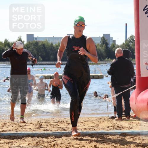 07.09.2025 - 19. Norderstedt Triathlon Luisa Fischer http://msf.ph/oto/8764634 07.09.2025 12:33:49 Schwimmen 232, 331, 799, 1389 meine-sportfotos.de