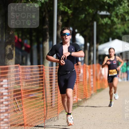 07.09.2025 - 19. Norderstedt Triathlon Michael Strokosch http://msf.ph/oto/8764635 07.09.2025 11:31:23 Laufen 196, 1160, 1198 meine-sportfotos.de