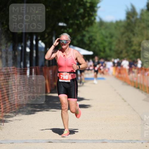 07.09.2025 - 19. Norderstedt Triathlon Michael Strokosch http://msf.ph/oto/8764656 07.09.2025 13:20:09 Laufen 781, 798 meine-sportfotos.de