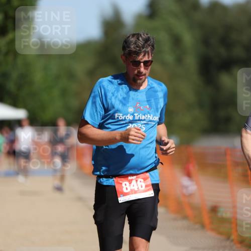 07.09.2025 - 19. Norderstedt Triathlon Michael Strokosch http://msf.ph/oto/8764657 07.09.2025 12:12:48 Laufen 136, 800, 846 meine-sportfotos.de