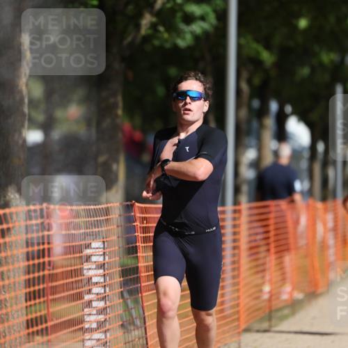 07.09.2025 - 19. Norderstedt Triathlon Michael Strokosch http://msf.ph/oto/8764686 07.09.2025 11:31:24 Laufen 196, 1160, 1198 meine-sportfotos.de