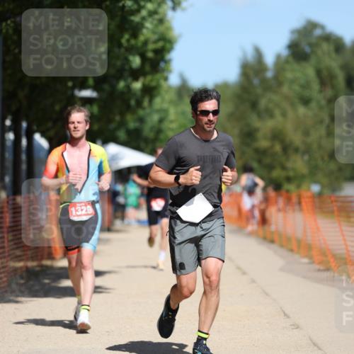 07.09.2025 - 19. Norderstedt Triathlon Michael Strokosch http://msf.ph/oto/8764689 07.09.2025 12:58:34 Laufen 194, 1212, 1290, 1329 meine-sportfotos.de