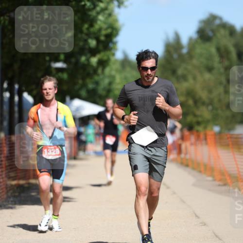 07.09.2025 - 19. Norderstedt Triathlon Michael Strokosch http://msf.ph/oto/8764702 07.09.2025 12:58:34 Laufen 194, 1212, 1290, 1329 meine-sportfotos.de