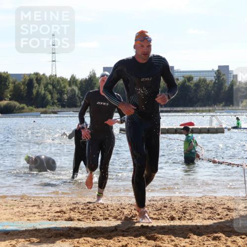 07.09.2025 - 19. Norderstedt Triathlon Luisa Fischer http://msf.ph/oto/8764725 07.09.2025 15:04:54 Schwimmen 868, 883, 938 meine-sportfotos.de