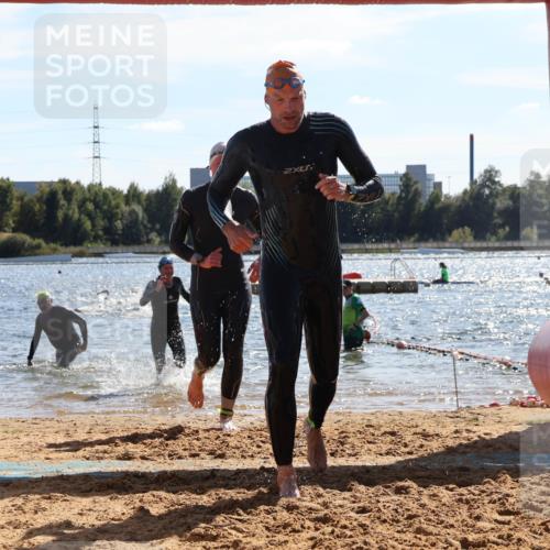 07.09.2025 - 19. Norderstedt Triathlon Luisa Fischer http://msf.ph/oto/8764741 07.09.2025 15:04:55 Schwimmen 868, 883, 938 meine-sportfotos.de
