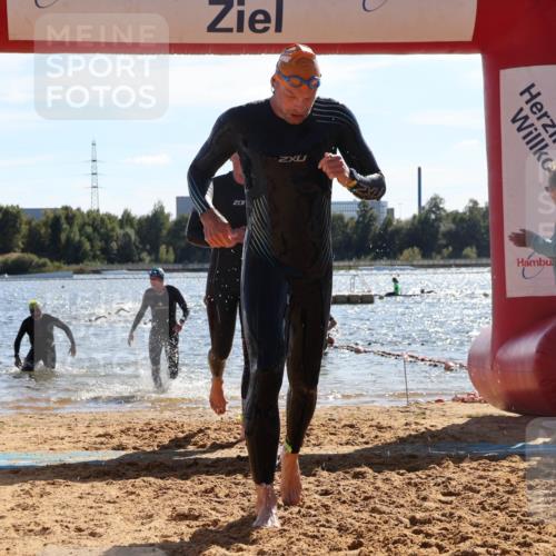 07.09.2025 - 19. Norderstedt Triathlon Luisa Fischer http://msf.ph/oto/8764750 07.09.2025 15:04:56 Schwimmen 868, 883, 938 meine-sportfotos.de