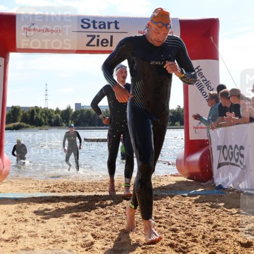 07.09.2025 - 19. Norderstedt Triathlon Luisa Fischer http://msf.ph/oto/8764763 07.09.2025 15:04:56 Schwimmen 868, 883, 938 meine-sportfotos.de