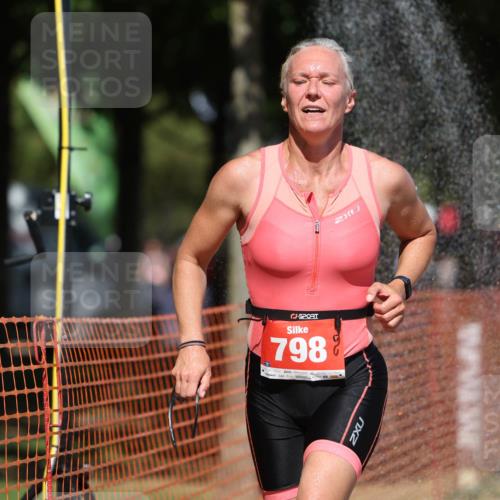 07.09.2025 - 19. Norderstedt Triathlon Michael Strokosch http://msf.ph/oto/8764774 07.09.2025 13:20:11 Laufen 781, 798 meine-sportfotos.de