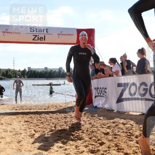 07.09.2025 - 19. Norderstedt Triathlon Luisa Fischer http://msf.ph/oto/8764775 07.09.2025 15:04:57 Schwimmen 868, 883, 938, 1523 meine-sportfotos.de