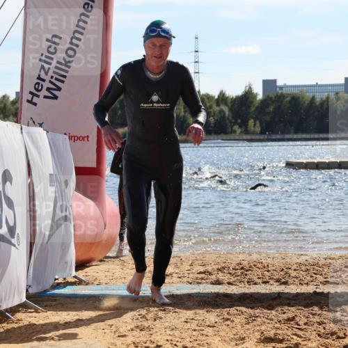 07.09.2025 - 19. Norderstedt Triathlon Luisa Fischer http://msf.ph/oto/8764788 07.09.2025 15:05:01 Schwimmen 868, 883, 938, 1523 meine-sportfotos.de