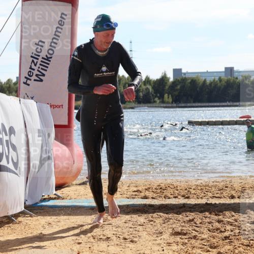 07.09.2025 - 19. Norderstedt Triathlon Luisa Fischer http://msf.ph/oto/8764792 07.09.2025 15:05:01 Schwimmen 868, 883, 938, 1523 meine-sportfotos.de