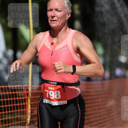 07.09.2025 - 19. Norderstedt Triathlon Michael Strokosch http://msf.ph/oto/8764799 07.09.2025 13:20:12 Laufen 781, 798 meine-sportfotos.de