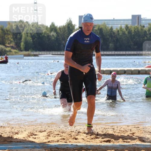 07.09.2025 - 19. Norderstedt Triathlon Luisa Fischer http://msf.ph/oto/8764813 07.09.2025 12:34:28 Schwimmen 211, 230, 240, 1215, 1259 meine-sportfotos.de
