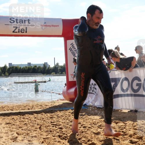 07.09.2025 - 19. Norderstedt Triathlon Luisa Fischer http://msf.ph/oto/8764830 07.09.2025 15:05:05 Schwimmen 868, 883, 938, 1523 meine-sportfotos.de