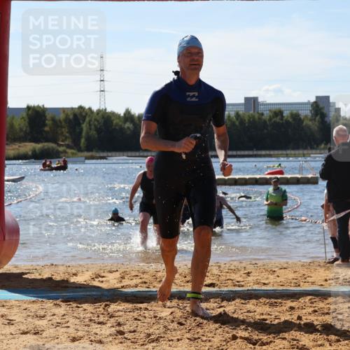 07.09.2025 - 19. Norderstedt Triathlon Luisa Fischer http://msf.ph/oto/8764832 07.09.2025 12:34:29 Schwimmen 211, 230, 1215, 1259 meine-sportfotos.de