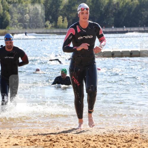 07.09.2025 - 19. Norderstedt Triathlon Luisa Fischer http://msf.ph/oto/8764844 07.09.2025 15:05:25 Schwimmen 942, 1460, 1522 meine-sportfotos.de