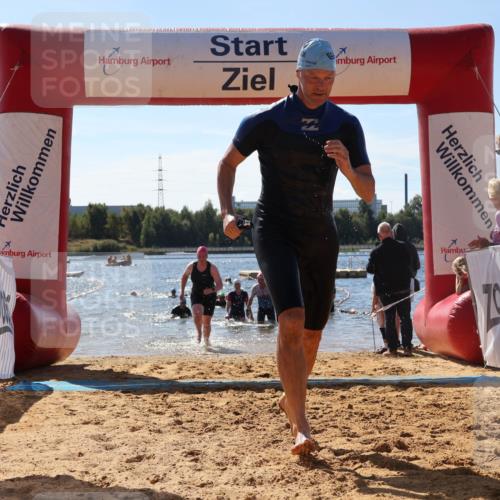 07.09.2025 - 19. Norderstedt Triathlon Luisa Fischer http://msf.ph/oto/8764847 07.09.2025 12:34:30 Schwimmen 211, 230, 1215, 1259 meine-sportfotos.de