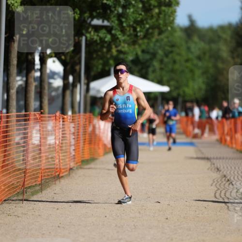 07.09.2025 - 19. Norderstedt Triathlon Michael Strokosch http://msf.ph/oto/8764850 07.09.2025 10:48:41 Laufen 61, 654 meine-sportfotos.de